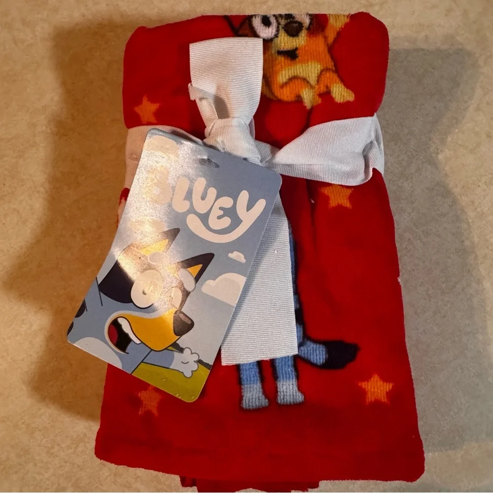 NWT Bluey Hand Towels